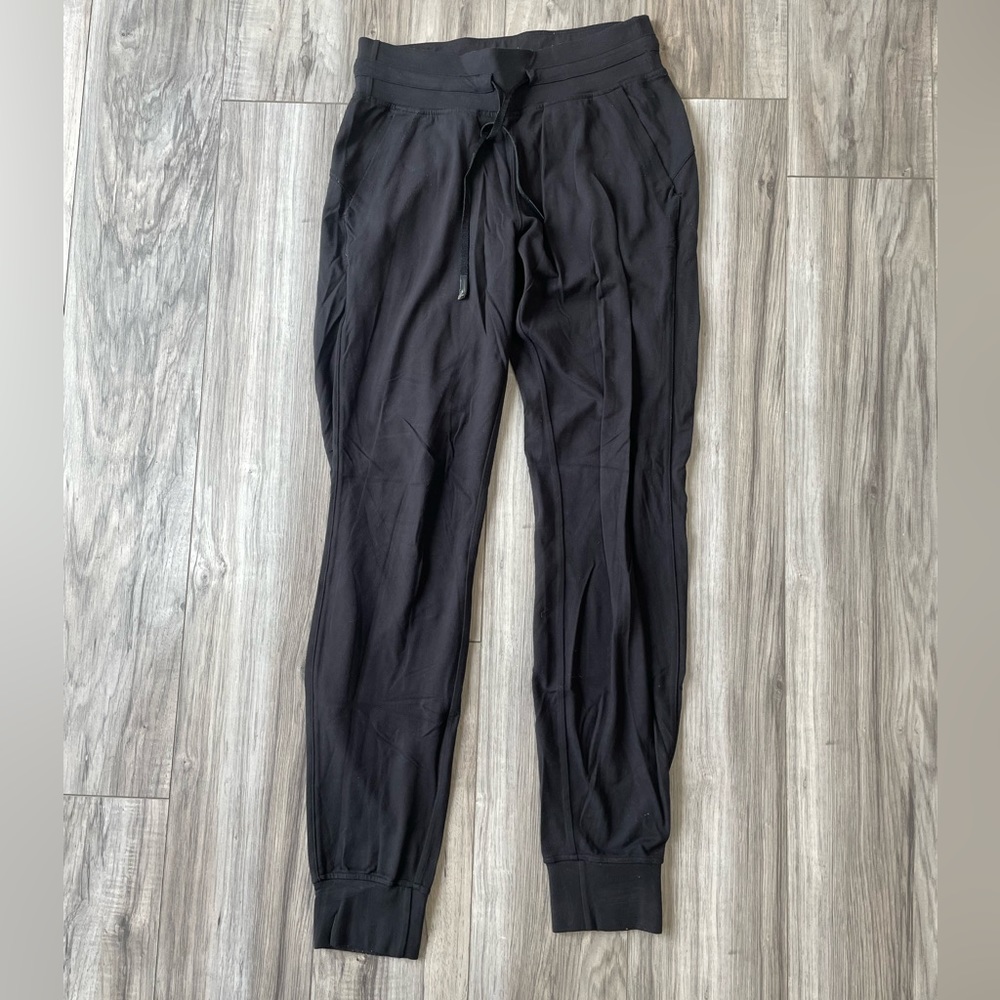 Lululemon joggers